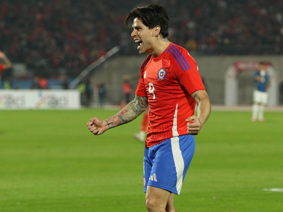 “Es un sueño”: la emoción de Víctor Dávila tras marcar dos goles en el triunfo de Chile ante Paraguay