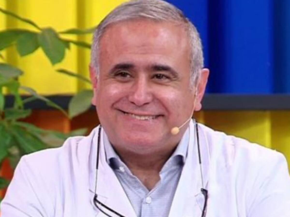 Doctor Ugarte le dedicó romántica publicación a su polola