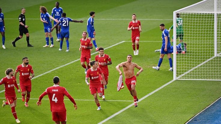 Liverpool sentencia el descenso de Leicester City y quedó a un paso del título en la Premier League