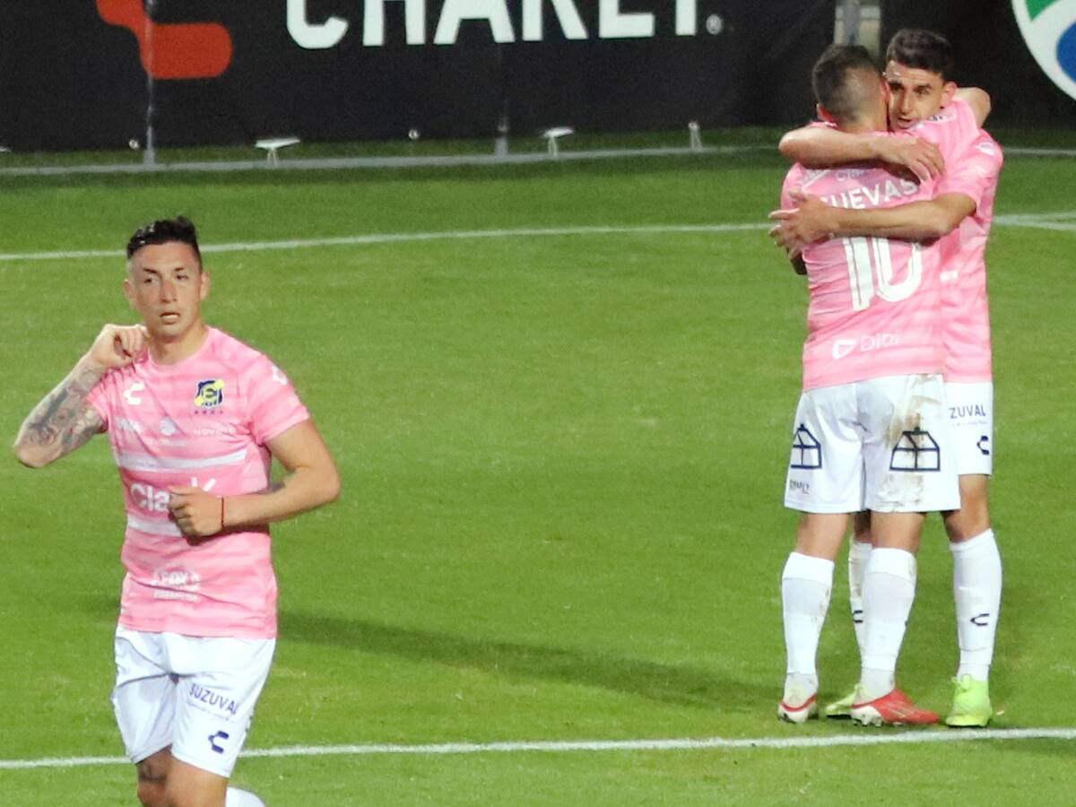 Everton regresó a los triunfos y hundió a Huachipato en la parta baja de la tabla de posiciones