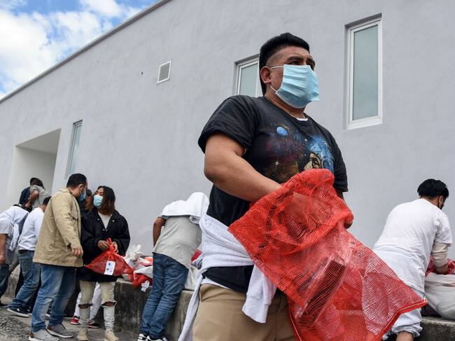 Migrantes de Guatemala en el aeropuerto de su país