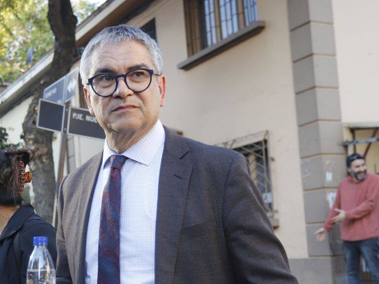 Ministro Marcel llama a las Pymes a «ser serios» ante acuerdo por sueldo mínimo