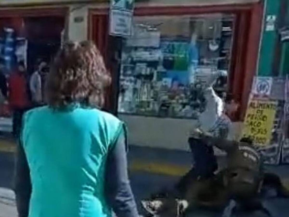 Video | Locatarios ayudaron en detención de sujeto que golpeó a carabinero en Coquimbo