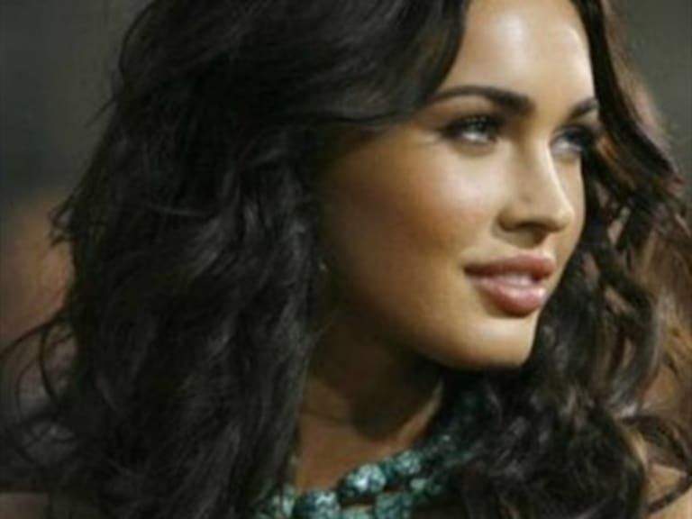 Megan Fox adelantó su nueva colección de ropa interior