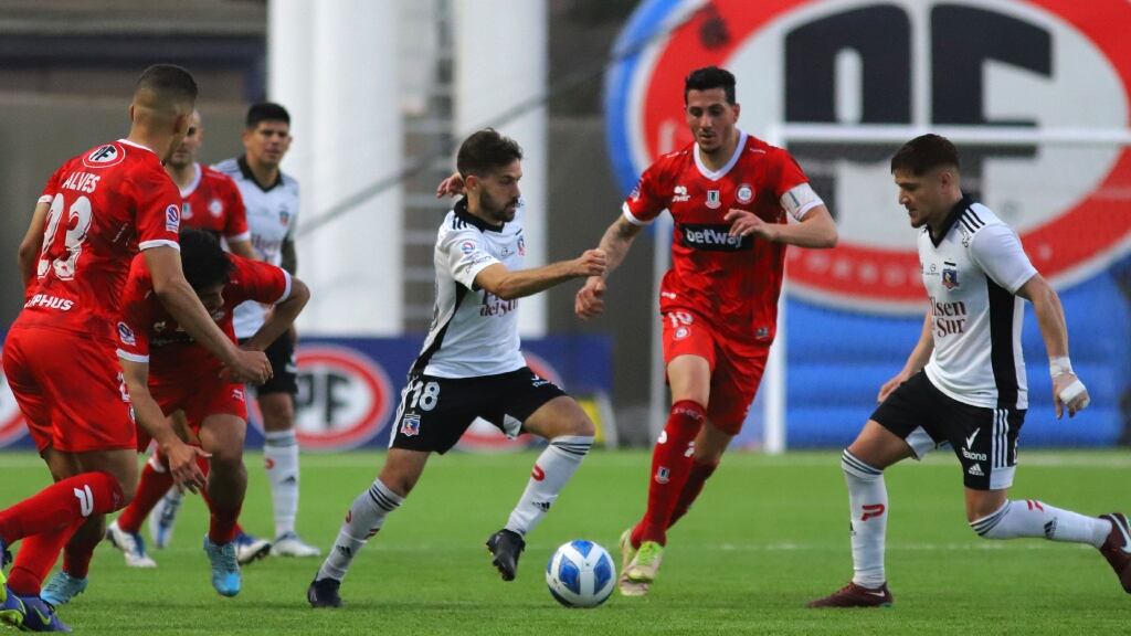 Programación fútbol chileno: ¿Qué partidos se juegan hoy, 28 de abril, y quién transmite?