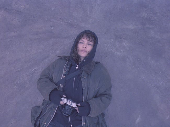 Mis Muertos Tristes. Dolores Fonsi as Carolina in Mis Muertos Tristes. Cr. Courtesy of Netflix ©2026
