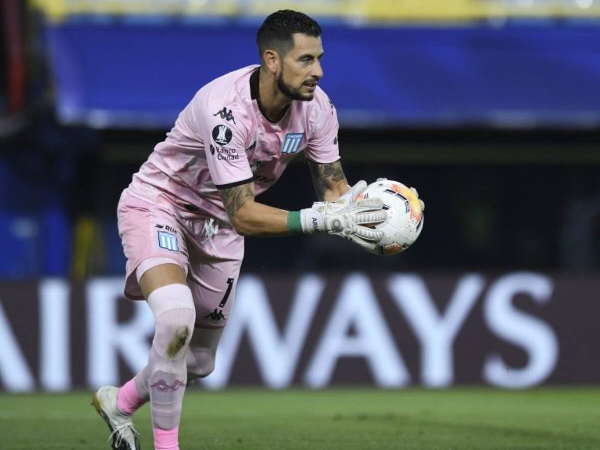 «Nivel descomunal»: Prensa trasandina se deshizo en elogios para Gabriel Arias a pesar de la eliminación de Racing en Copa Libertadores