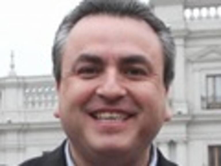 Fundación Simón Yévenes: «Golborne es el candidato de los coroneles y de los privilegiados»