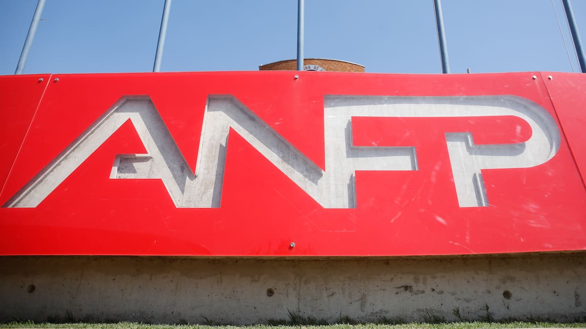 Tras incidentes en el Monumental: la ANFP confirma primera medida de cara al Superclásico