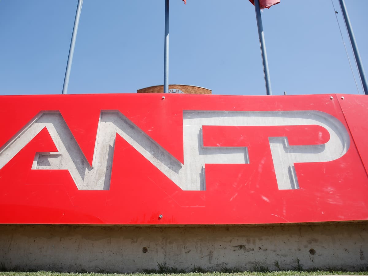 Tras incidentes en el Monumental: la ANFP confirma primera medida de cara al Superclásico