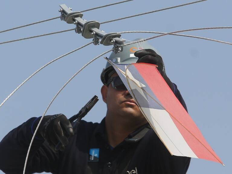 Fiestas Patrias: MOP revela mapa con 35 puntos de riesgo de accidentes por volantines en la RM