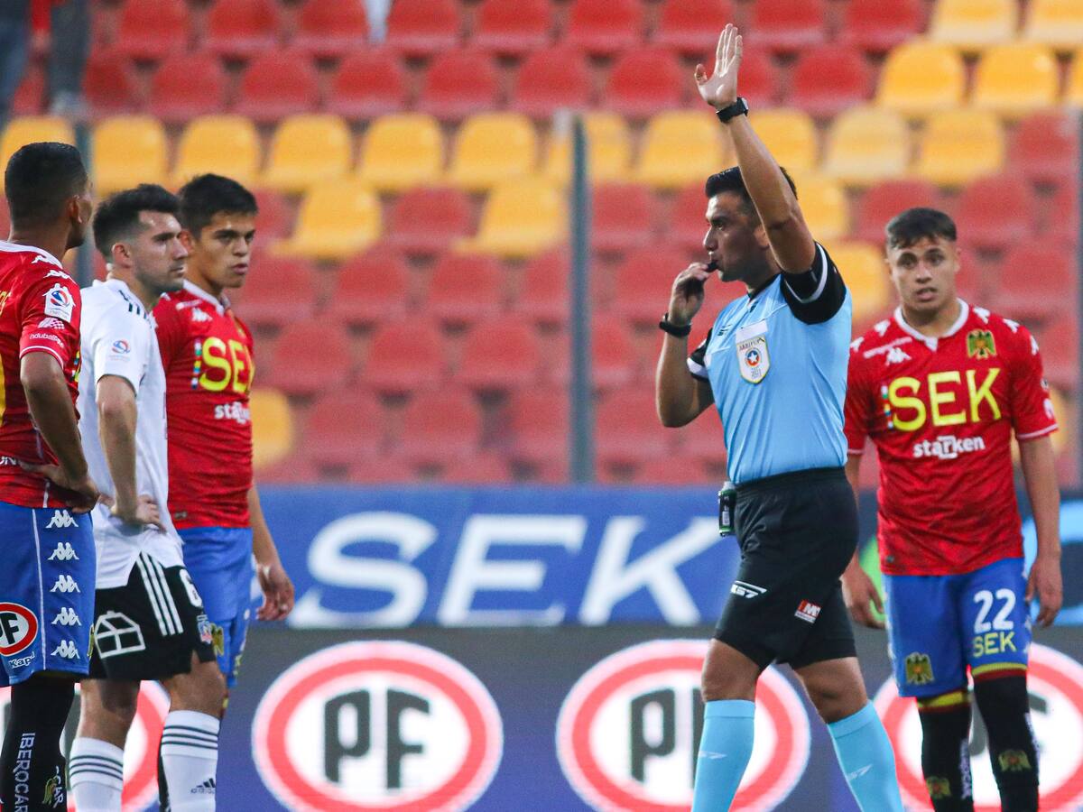 «Las dudas son todas para ellos»: los furiosos reclamos de Unión Española por el polémico arbitraje en el duelo con Colo Colo