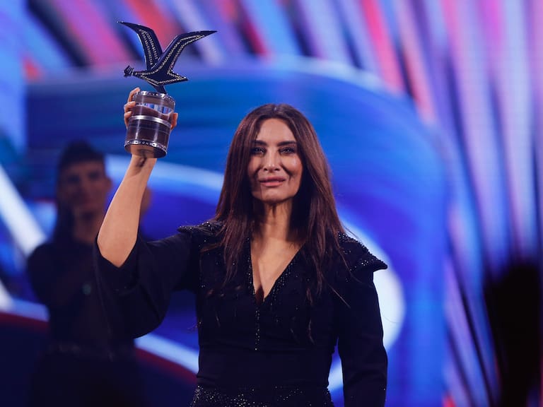 24 DE FEBRERO DE 2025 / VIÑA DEL MAR
Myriam Hernández recibe la Gaviota de Platino durante la segunda noche del Festival Internacional de la canción Viña 2025 en la Quinta Vergara.
FOTO: DIEGO MARTIN /AGENCIAUNO