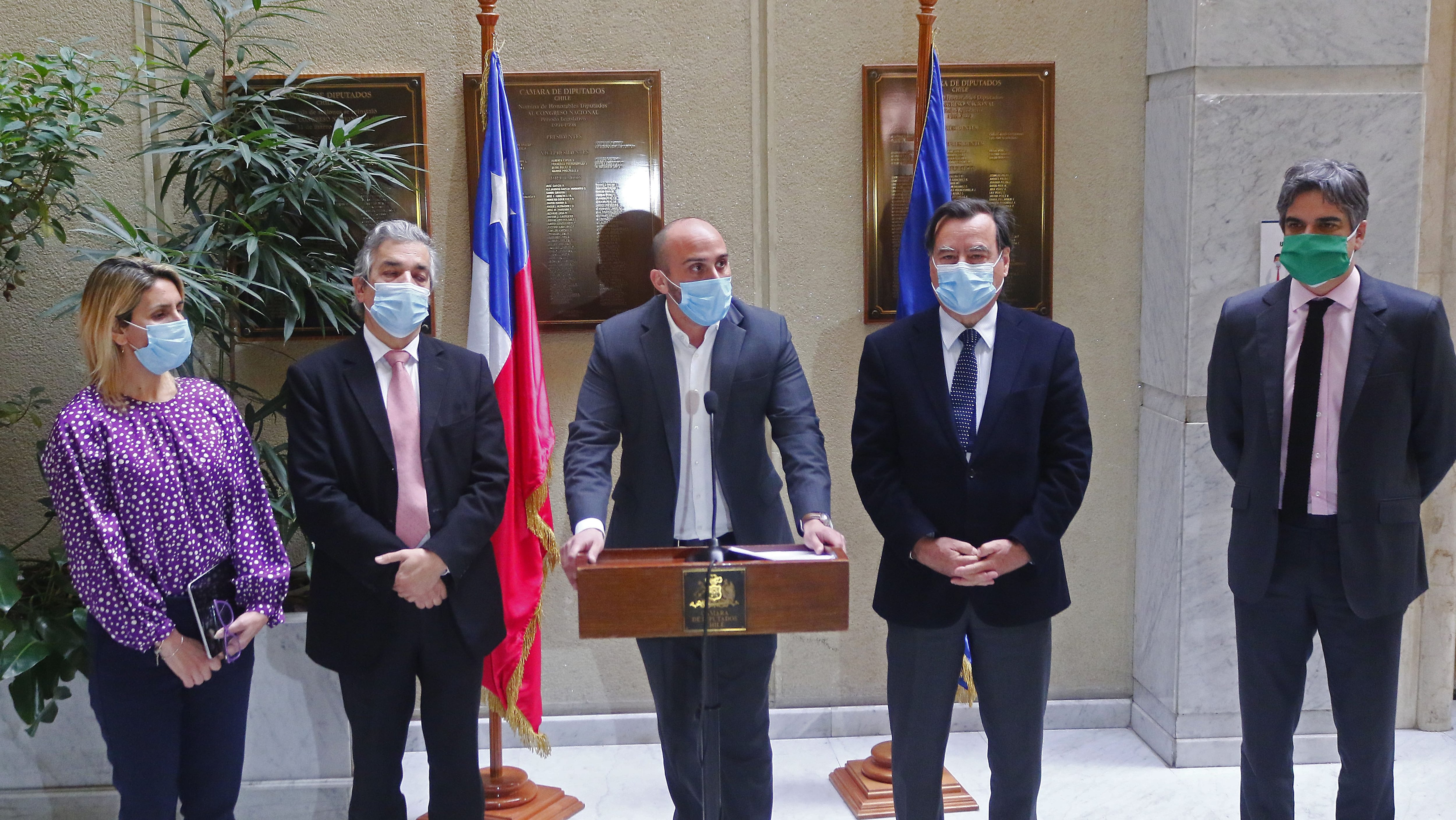 Diputados oficialistas presentarán una acusación constitucional contra jueza que dejó en libertad a Hugo Bustamante
