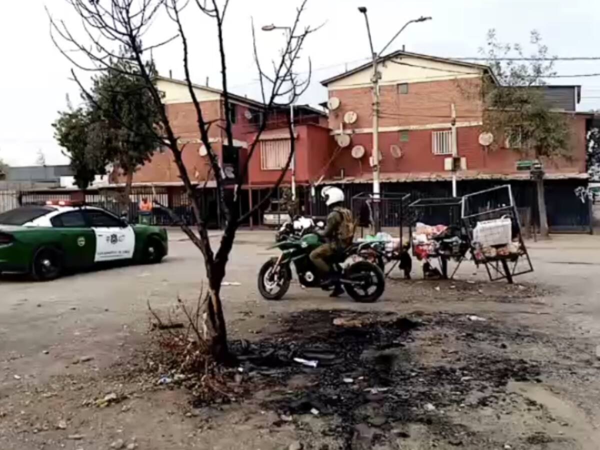 Carabineros retira 17 autos abandonados en Lo Espejo: habrían sido utilizados para cometer delitos