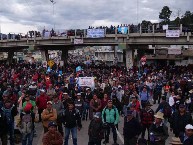 Cortes de ruta contra los fiscales acusados de promover un golpe de Estado en Guatemala
