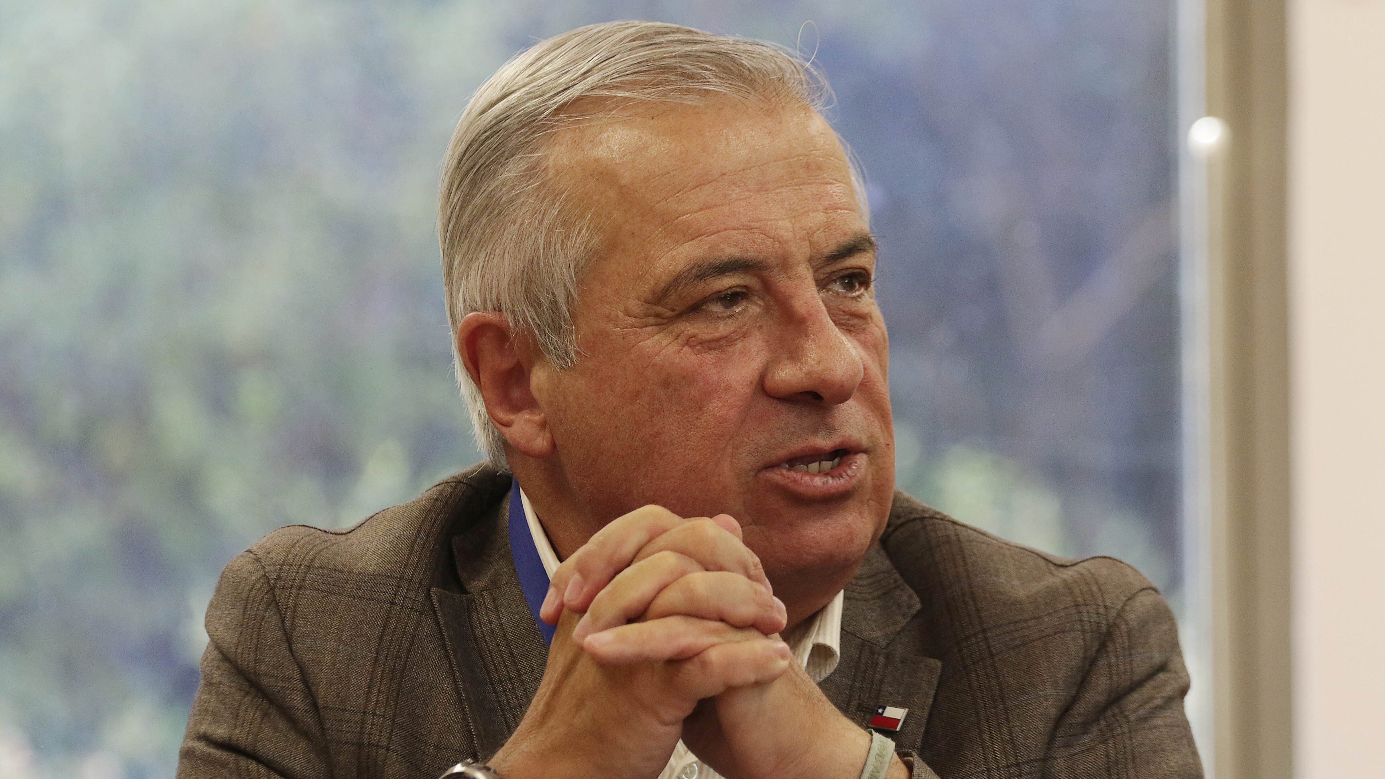 25 de Febrero de 2020/SANTIAGOEl ministro de Salud, Jaime Mañalich conversa durante el foro Contención COVID-19 en Chile, organizado por Minsal y realizado en la sede de la Organización Panamericana de la Salud, para analizar las medidas preventivas que se han tomado en el país, en el marco del Plan de Acción Coronavirus
FOTO: FRANCISCO CASTILLO/AGENCIAUNO