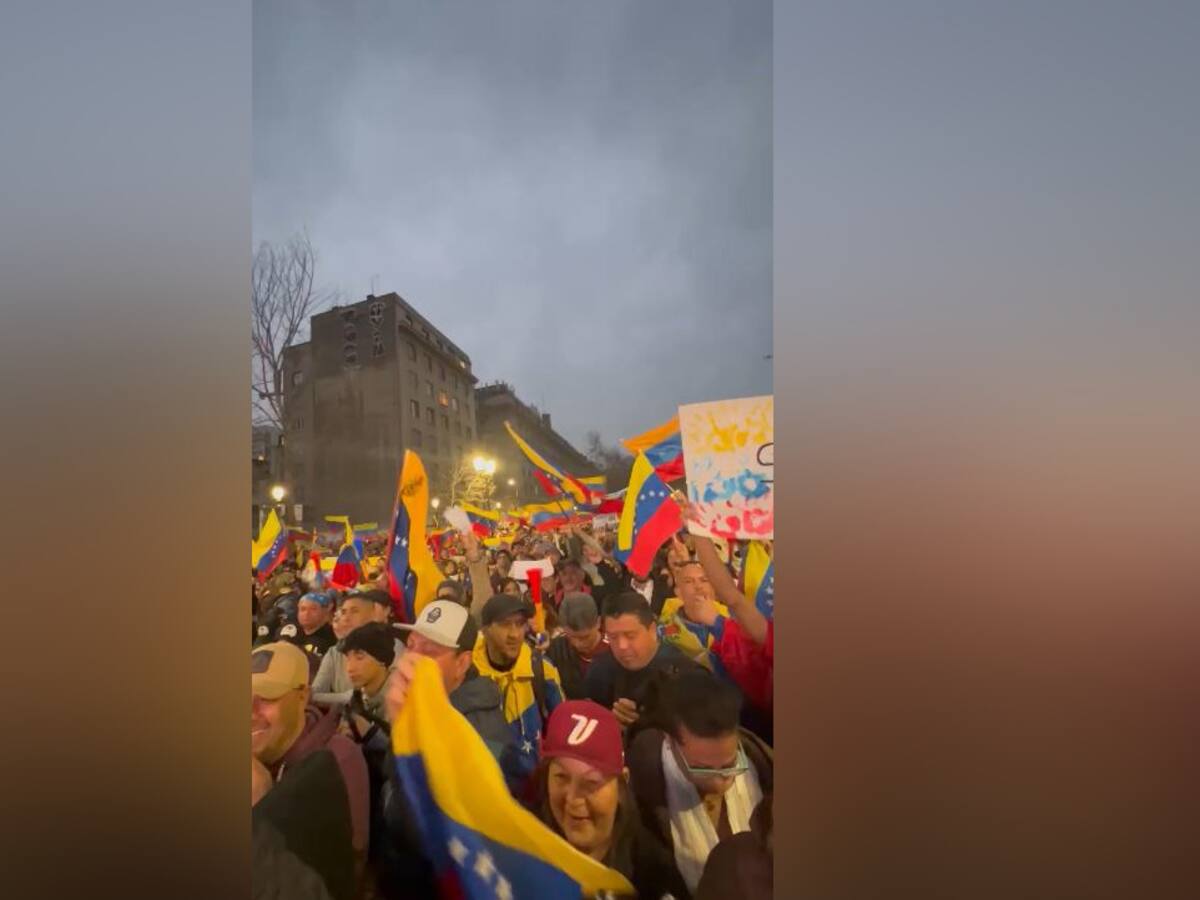 Venezolanos en Chile se reúnen para protestar por los resultados de las elecciones en su país