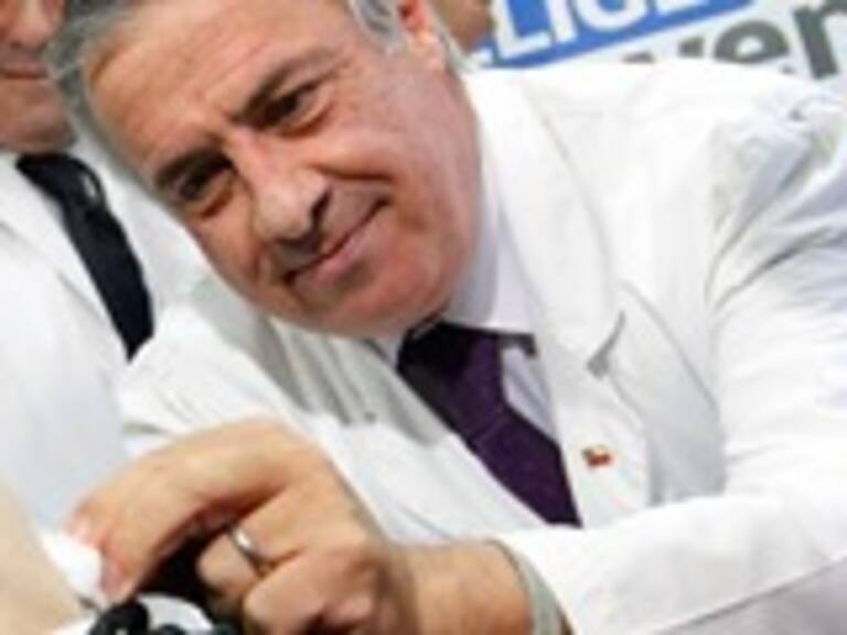 Precio de vacunas contra la influenza difieren hasta en $5300 en clínicas y farmacias de la capital