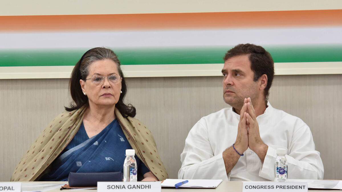 Policía india denuncia por corrupción a Sonia y Rahul Gandhi en medio de tensión política