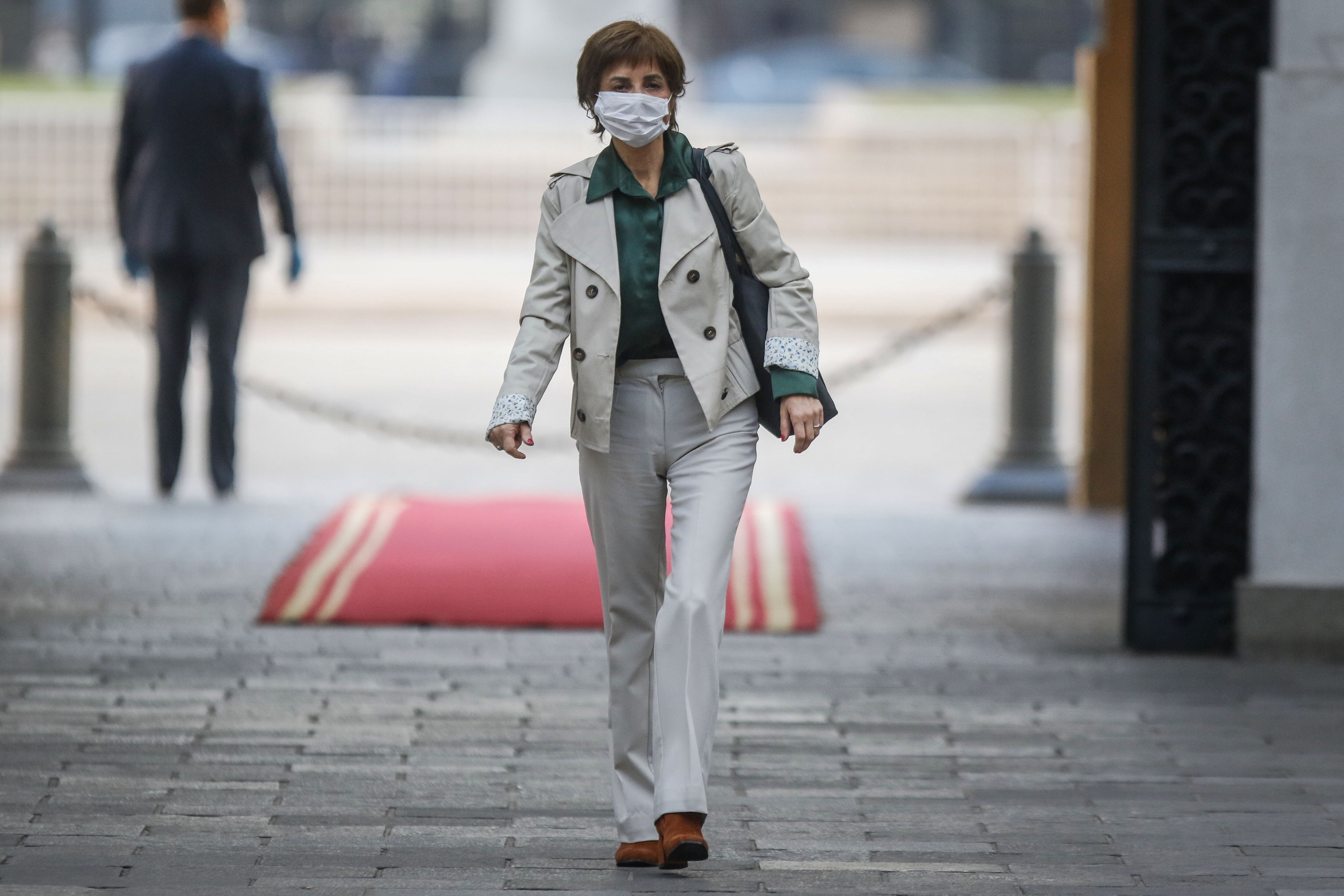 4 de mayo del 2020/SANTIAGOPaula Daza, Subsecretaria de Salud llega al Palacio de La Moneda, para participar de comité de emergencia por el covid 19 que se realiza diariamente, liderado por el Presidente de la Republica.
FOTO: SEBASTIAN BELTRAN GAETE/AGENCIAUNO