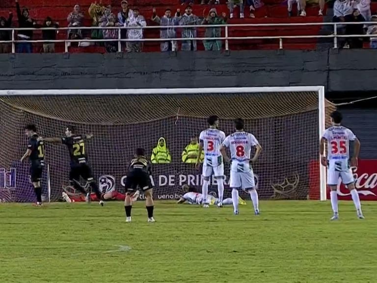 El surrealista gol en la Copa de Paraguay que dio la vuelta al mundo