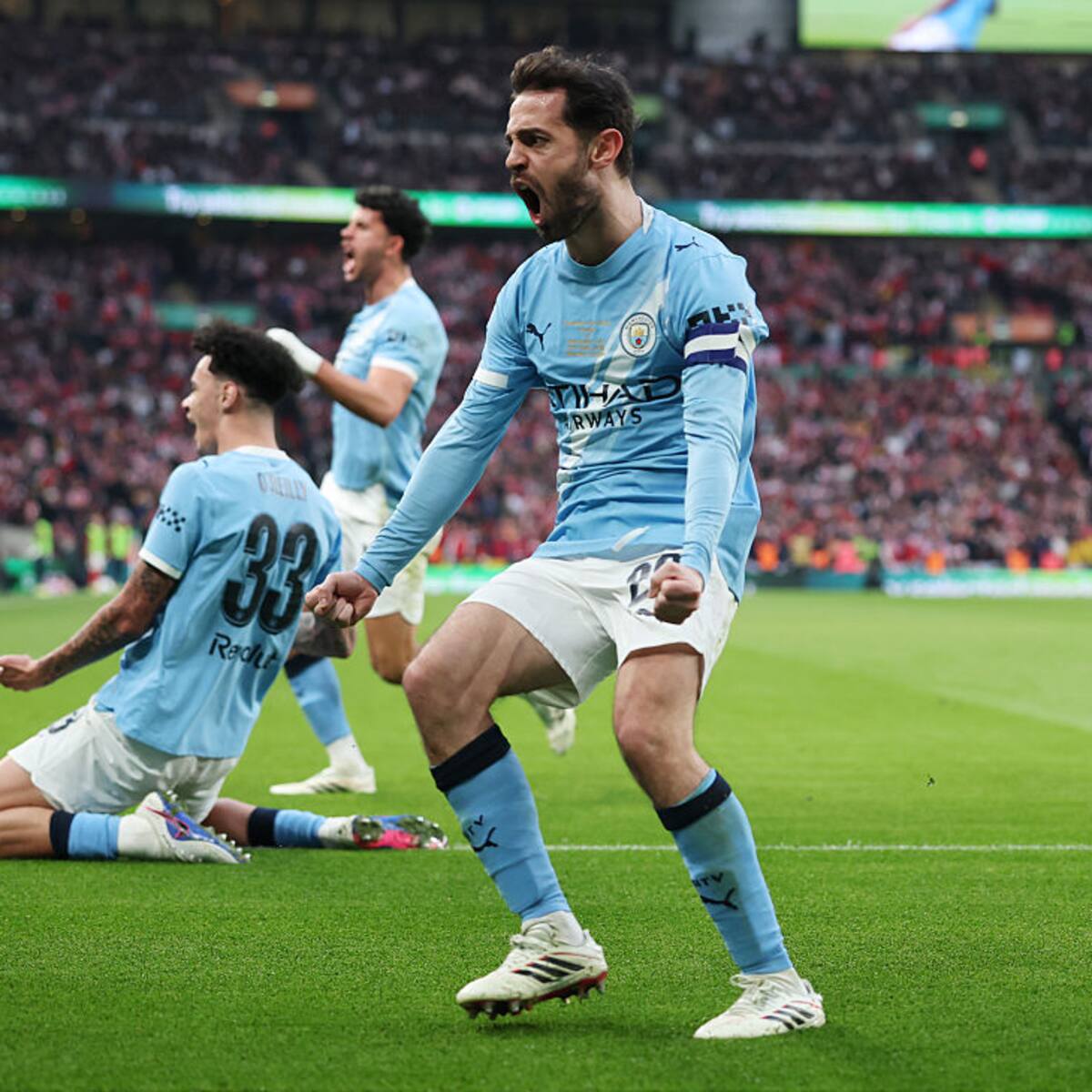 Manchester City pasa el trago amargo de Champions quedándose con la Copa de la Liga inglesa ante el Arsenal