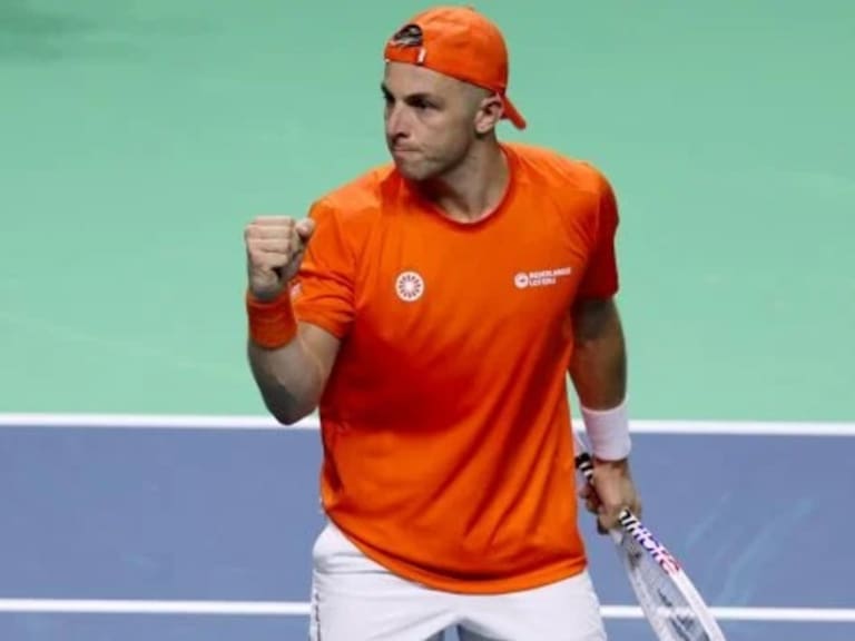 Países Bajos da la sorpresa y se transforma en el primer finalista de la Copa Davis 2024