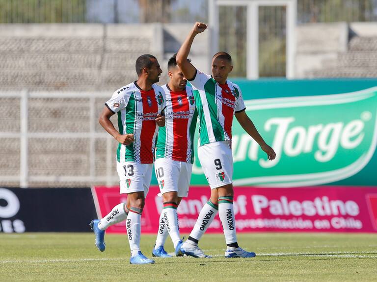 1 de Febrero del 2020/SantiagoLeandro Benegas celebra su primer gol y el 1 a 0 de su equipo ,durante el partido valido por la segunda fecha del Campeonato Nacional AFP PlanVital 2020, entre Palestino vs Huachipato, disputado en el Estadio Municipal de la Cisterna.
FOTO:FRANCISCO LONGA/AGENCIAUNO