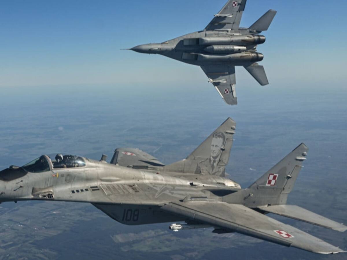 Unión Europea anuncia comienzo de entrenamiento de pilotos ucranianos para aviones de combate F-16