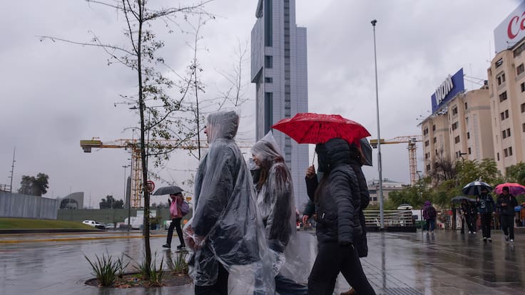Sistema frontal vuelve a Chile: meteorólogo adelanta lluvias, viento y las zonas donde se mantiene la preocupación