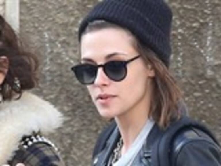 Kristen Stewart fue captada besando a la cantante francesa Soko