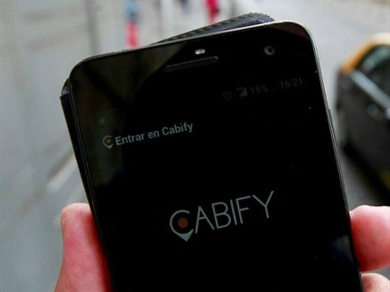 Nuevas empresas llegan a Chile para competir con Uber y Cabify