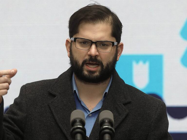 17 de Junio de 2022/SANTIAGOEl Presidente de la Repblica, Gabriel Boric Font, durante los resultados de los Dilogos Sociales por la Reforma Tributaria, proceso participativo que convoc a expertas y expertos, gremios, organizaciones sociales y a la ciudadana.
FOTO: CRISTOBAL ESCOBAR/AGENCIAUNO