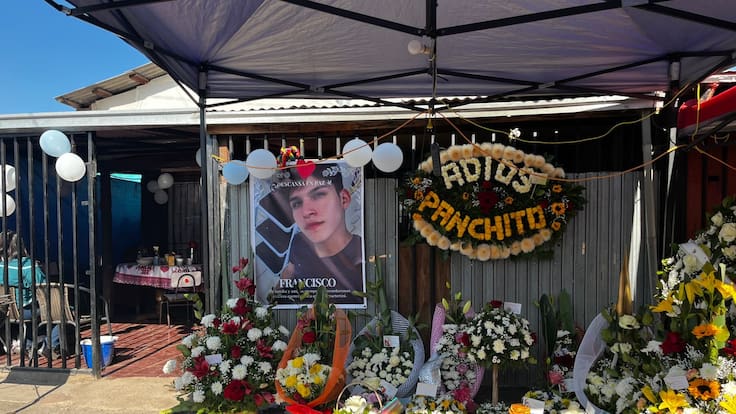 “Él era mucho amor”: familiares y amigos despiden a Francisco Albornoz en emotivo velorio en La Pintana