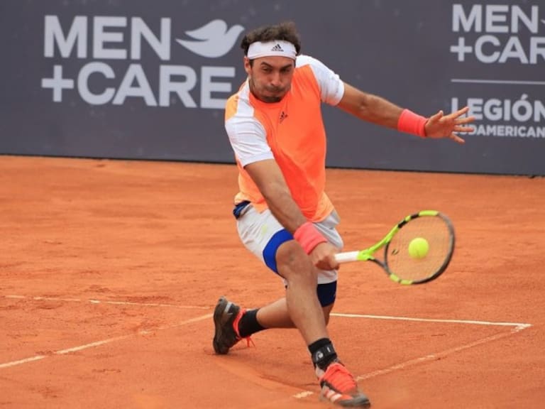 Gonzalo Lama remonta ante argentino Barrena y se une a Matías Soto en los octavos del Challenger de Medellín