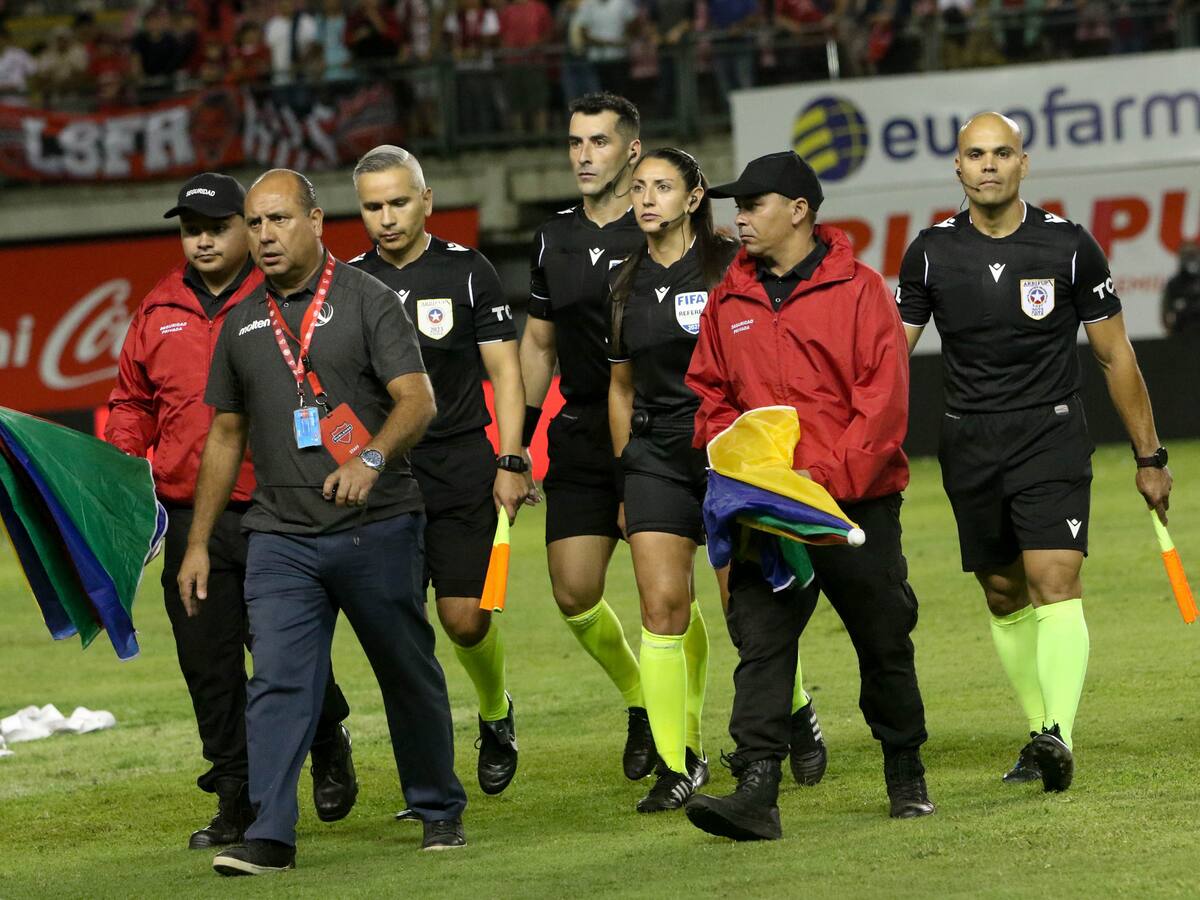 Más problemas para la ANFP: árbitros del fútbol chileno suspenden sus entrenamientos hasta nuevo aviso