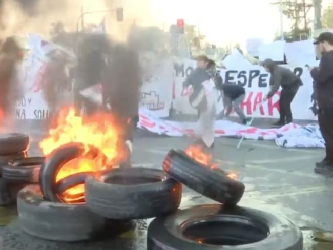 Vecinos realizan barricadas para exigir solución habitacional en La Granja