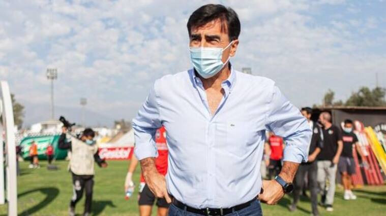 La felicidad de Gustavo Quinteros tras golear a Palestino: "Fue uno de los mejores partidos del año, dejamos jugar menos al rival"