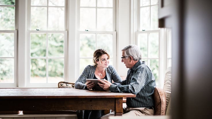 ¿Hasta qué edad vivir con los padres? El 37,2% de los chilenos cree que no hay límite