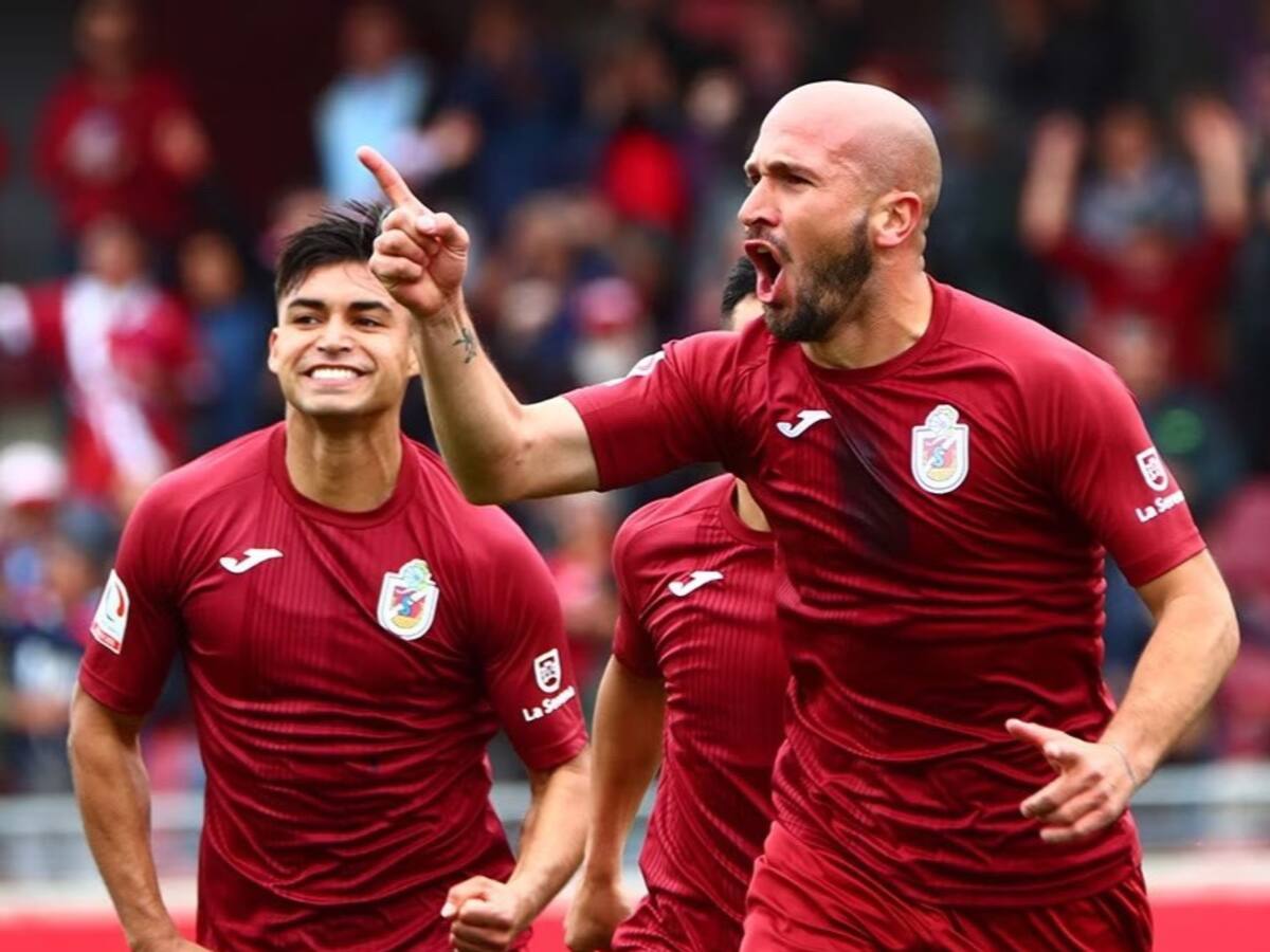 La Serena quedó a un punto del liderato en la Primera B tras superar a Unión San Felipe en La Portada