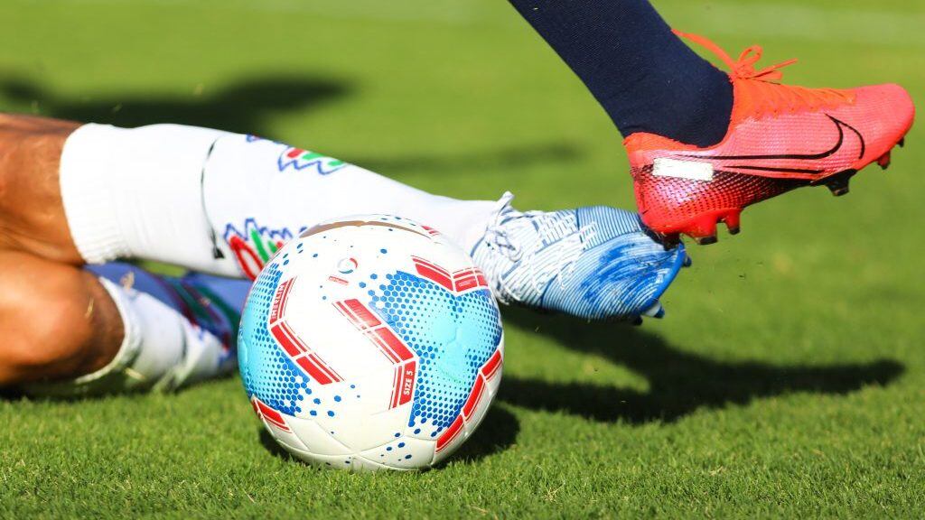 03 DE ENERO DE 2021/SANTIAGOJugadores disputan la pelota, durante el partido valido por vigsimo sptima fecha del Campeonato Nacional AFP PlanVital 2020, entre Universidad de Chile y Universidad de Concepcin, disputado en el Estadio Nacional.
FOTO: SEBASTIAN ORIA/AGENCIAUNO