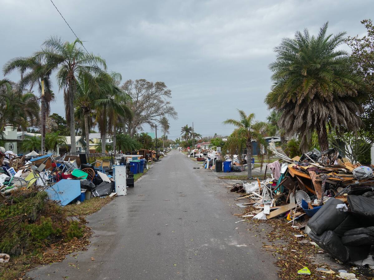 Académico de la USACH alertó por las marejadas ciclónicas que puede dejar el huracán Milton: “Es lo que causa la mayoría de las victimas”