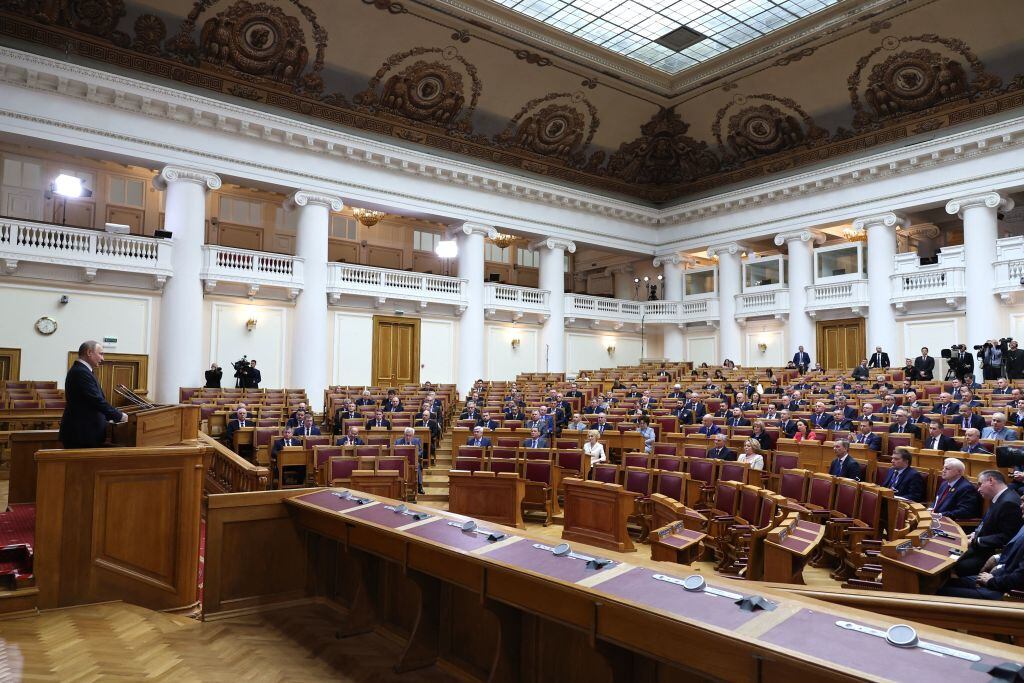 Putin junto a la cámara alta del congreso de Rusia
