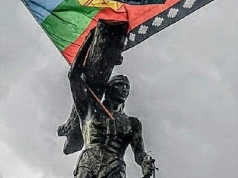 En Concepción y Temuco rompen las estatuas de Pedro de Valdivia