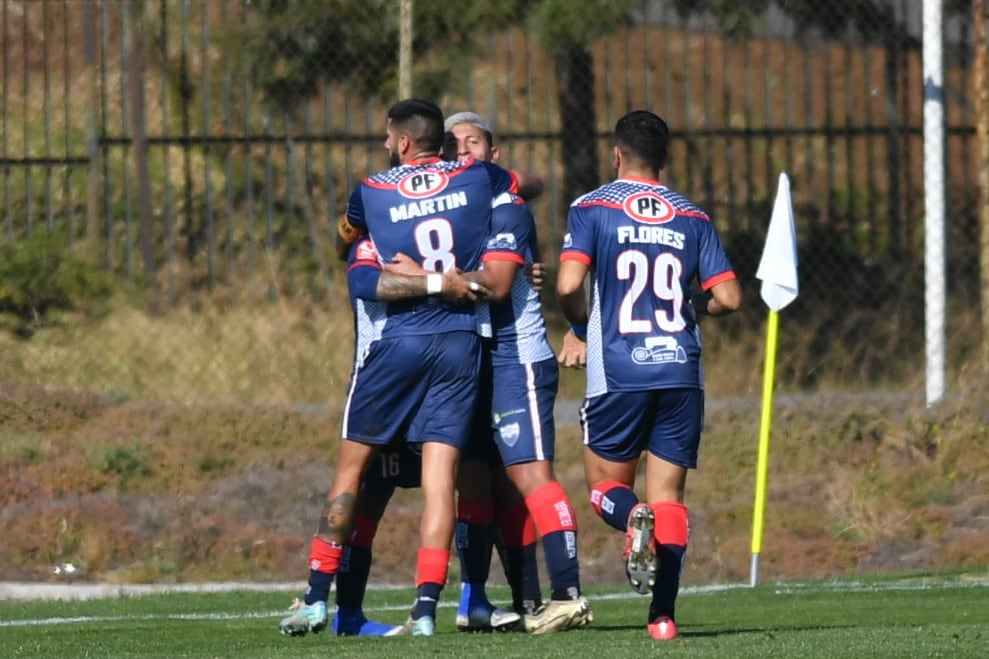 Deportes Recoleta se ilusiona con la liguilla de ascenso en la B tras ajustada victoria sobre Deportes Santa Cruz | Agencia Uno