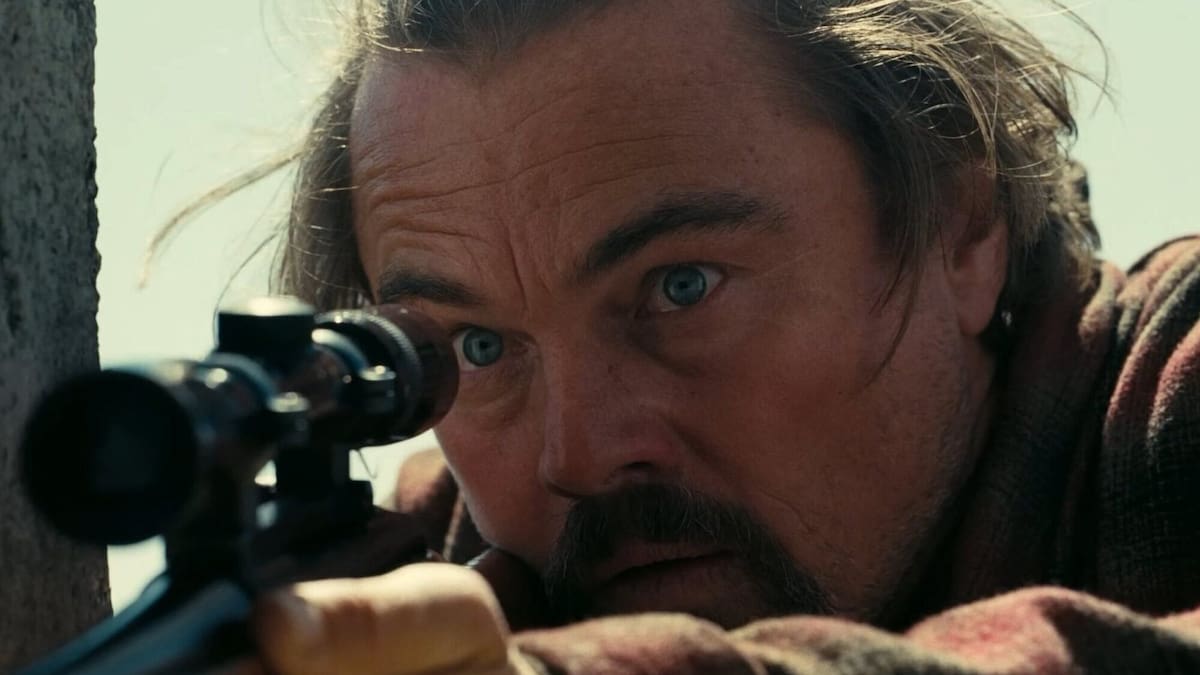 Leonardo DiCaprio protagoniza el nuevo y frenético tráiler de Una batalla tras otra, la esperada película de Paul Thomas Anderson