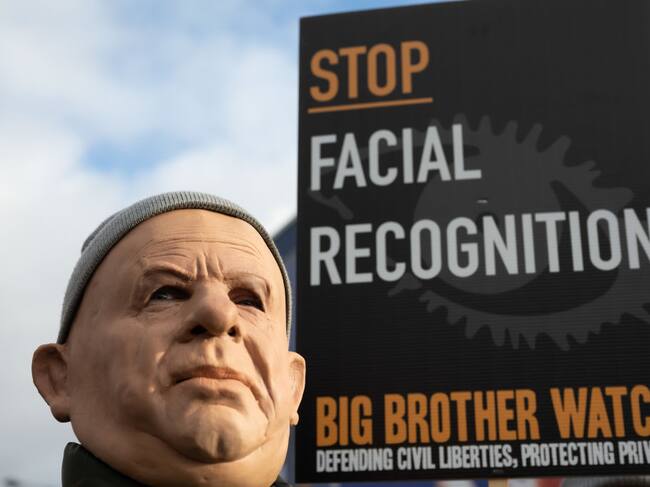 Protestas en contra del sistema de reconocimiento facial en Cardiff