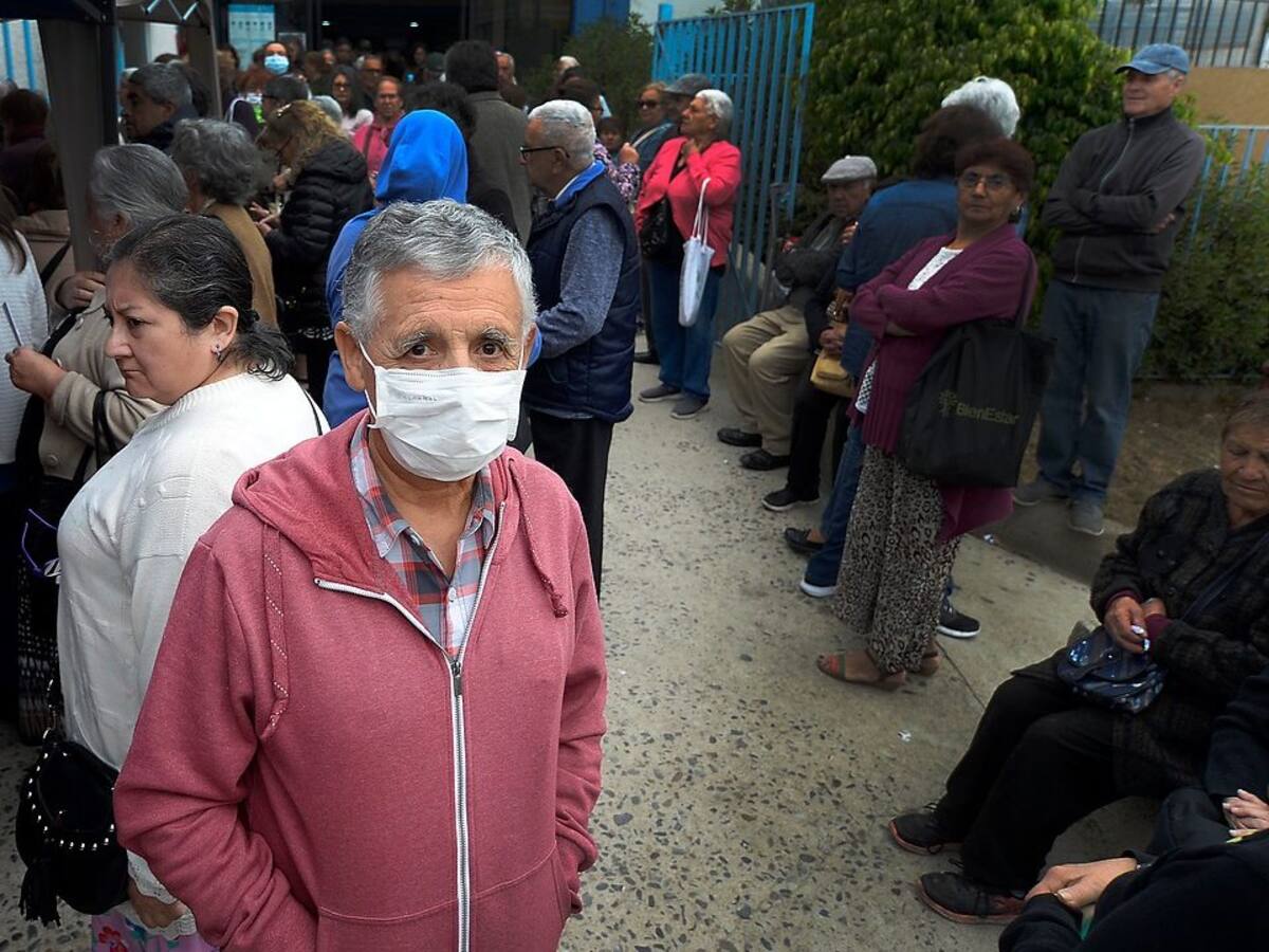 Adultos mayores esperan vacunas a domicilio en la Región de Valparaíso