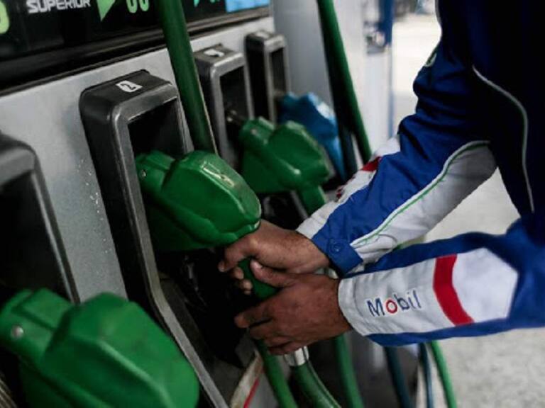 Por decimonovena semana consecutiva bajarán los precios de los combustibles en el país